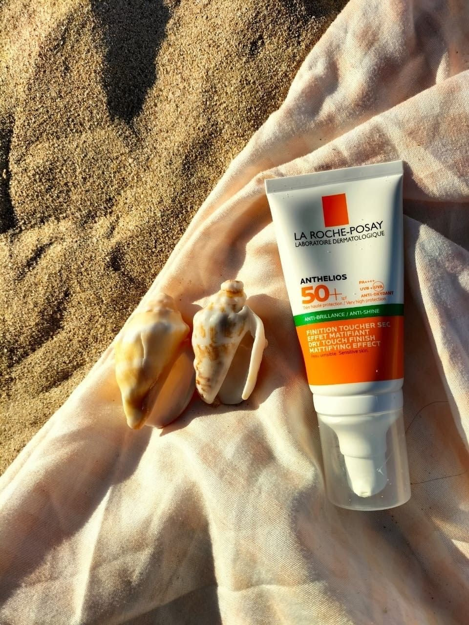 - Anthelios UVMune 400 SPF Gel Cream
